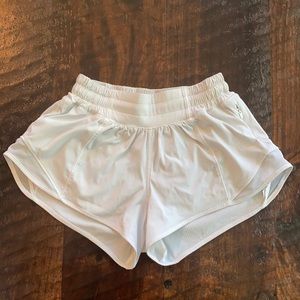 Lululemon Hotty Hot Shorts 2.5 size 0, low rise